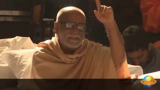 Rahat Indore Mushaira Kavi Sammelan London Morari Bapu Ramkatha screenshot 4