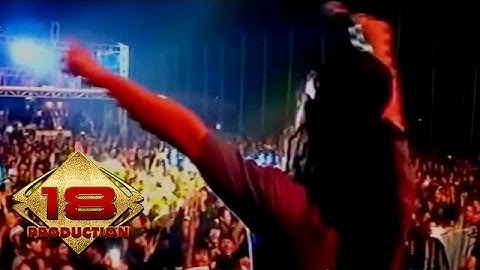 Momonon - Kopi Hitam (Live Konser Bandung 22 November 2015)