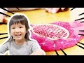どっちがかわいいスライムを作れる！？８種類のスライムにキラキラビーズやラメを混ぜるよ！【ココロマンキッズ】