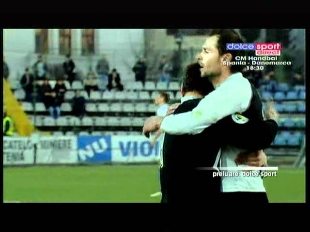 jurnal 19 12 2011 sp 2 liga I   bogdan burhan, dan nistor si ionut badescu in meci direct, gol badescu, imagini dolce sport