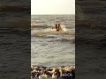 WAVUVI WAKIPAMBANA NA MAWIMBI YA ZIWA NYASA WAVUVI WAKIPAMBANA NA MAWIMBI YA ZIWA NYASA