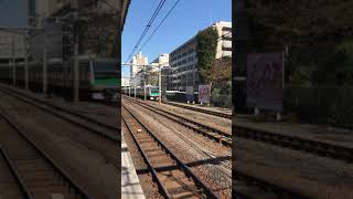 山手線目白駅にてE233系7000番台通過芸 E231系500番台