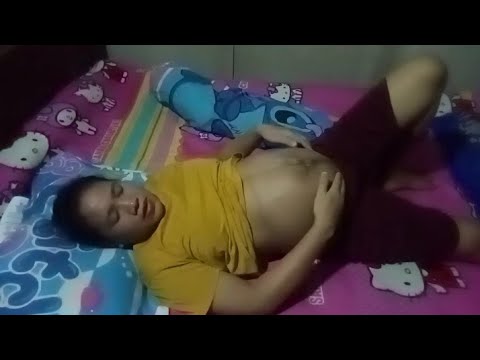 Melihat bumil lagi elus perut, keluarga bahagia