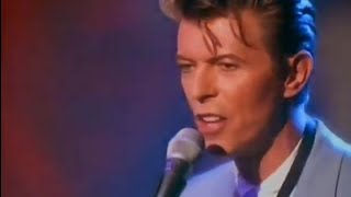 Watch David Bowie I Feel Free video