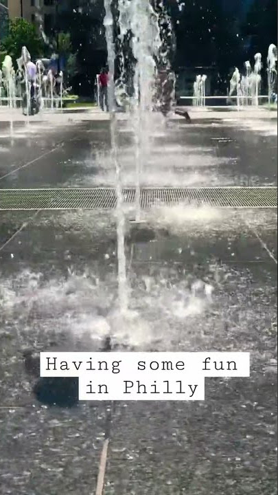 Dilworth park in Philadelphia is always a blast in the #summer #yawa
