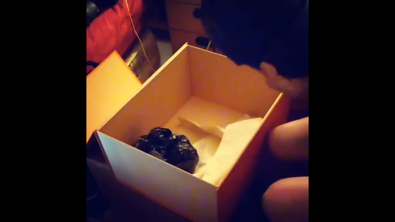 UNBOXING LOUIS VUITTON (05-1) MONOGRAM SHADOW 100% LEATHER CAP (SGD$1,410)