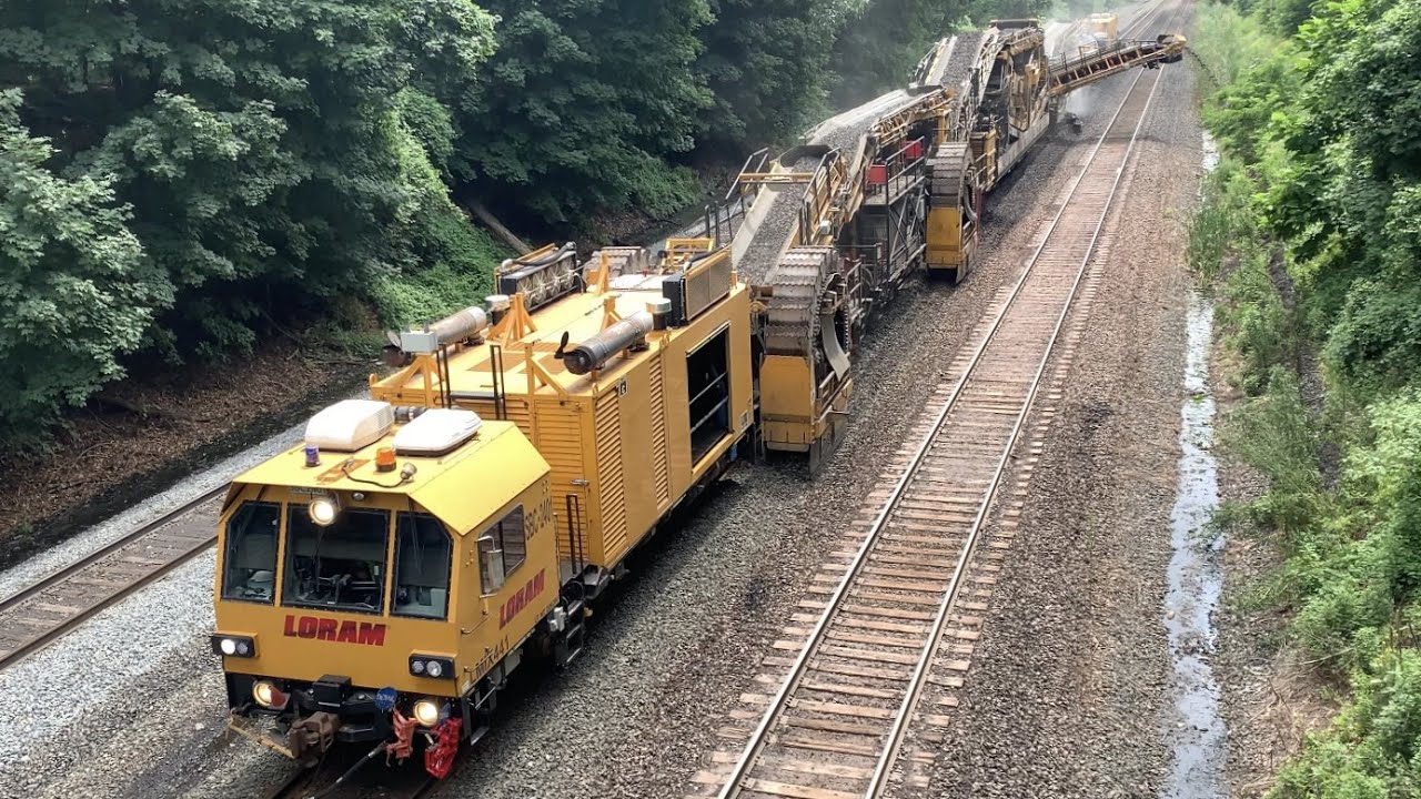 LORAM Ballast Cleaner SBC2401 Chase! Up Close Look at How it Works