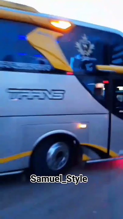 Tuan Takur🔥 Ada yang tau ini bus apa?#telolet #basuri #teloletbasuri #keren #busmania