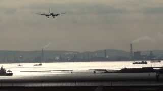 混雑の羽田空港は着陸大渋滞 Youtube