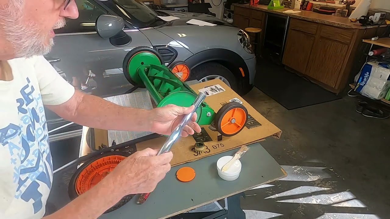Scotts Classic 20 Inch Mower Blade Sharpening Kit demonstration procedure 