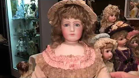 Lights, Camera, Action! in the UFDC Doll Convention Salesroom