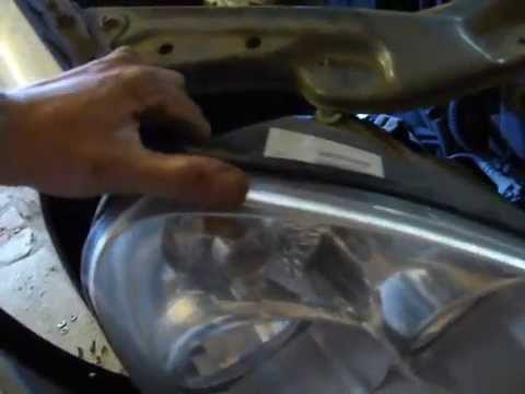 Как снять фару на автомобиле лада ПРИОРА