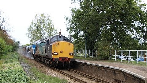 37059+37069 work 3S01 RHTT along the Bittern Line