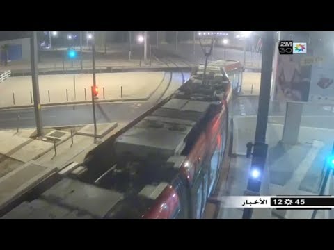 سلوكات خطيرة وغير مسؤولة من مواطنين تؤثر على السير العادي للطرامواي