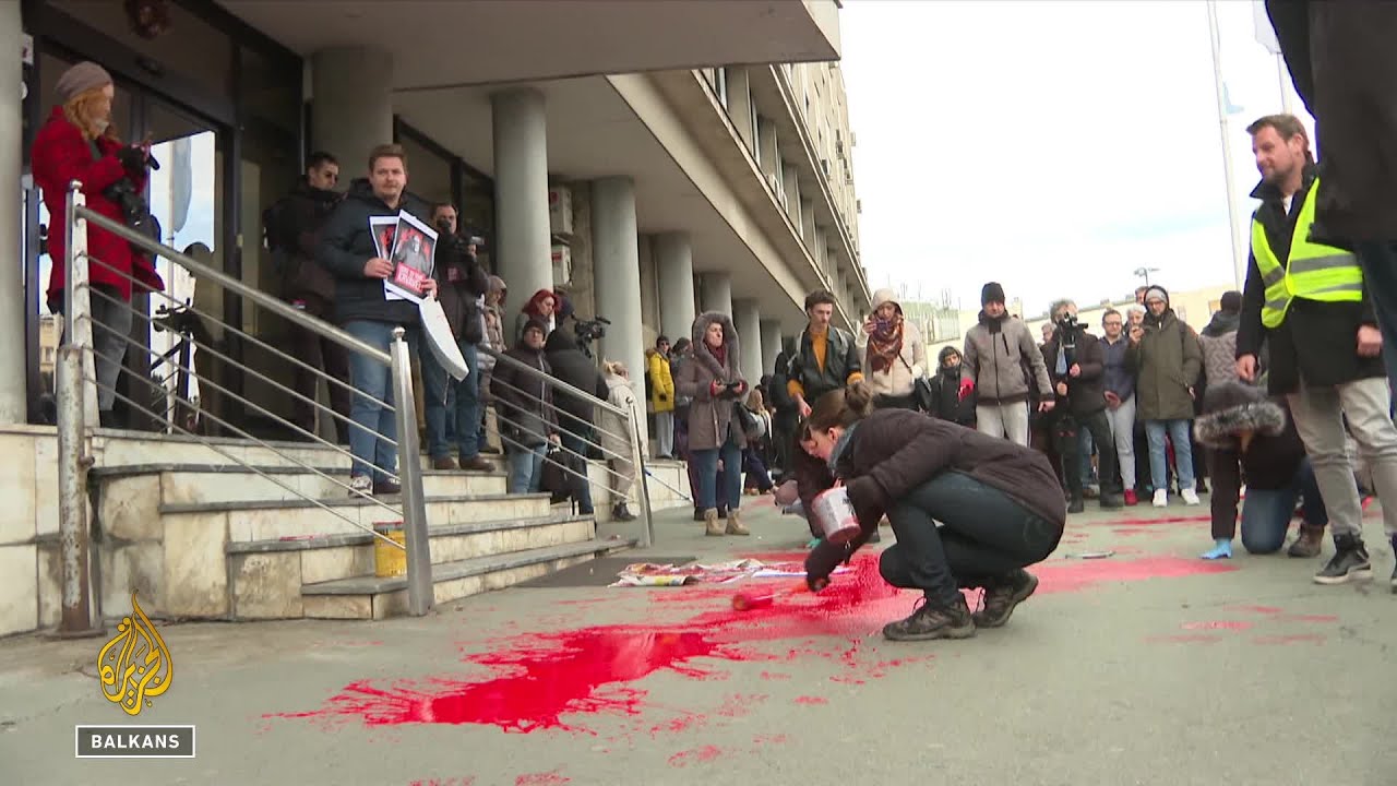 احتجاجات جديدة في نوفي ساد: محاسبة رئيس البلدية على الحادث
