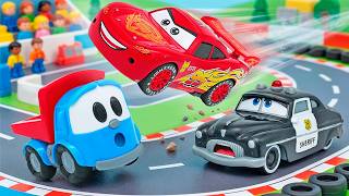 Игрушечные машинки на ферме 🚜 Грузовичок Лева и Молния Маквин