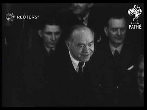 Lord Beaverbrook (Minister of Supply) speaks in Glasgow (1941)