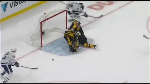 Ullmark makes an insane save