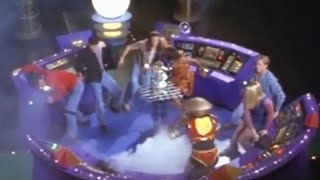 Mighty Morphin Alien Rangers - Final Scene - Commend Center Destroy