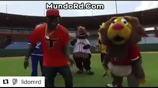 Ceky viciny rodando el video de la liga de beisbol dominicana