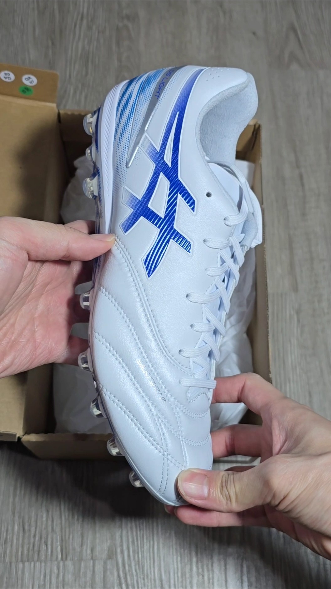 Unboxing! Asics DS LIGHT PRO AG - YouTube