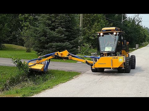 #Tractor #Lawnmower #SidewalkTractor