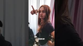 Si Cantik Amel Geboy Tetap Manis Meski Lagi Kesurupan