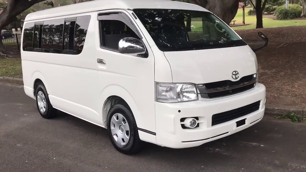 Hiace 10 Seater Low Roof GL Luxury 