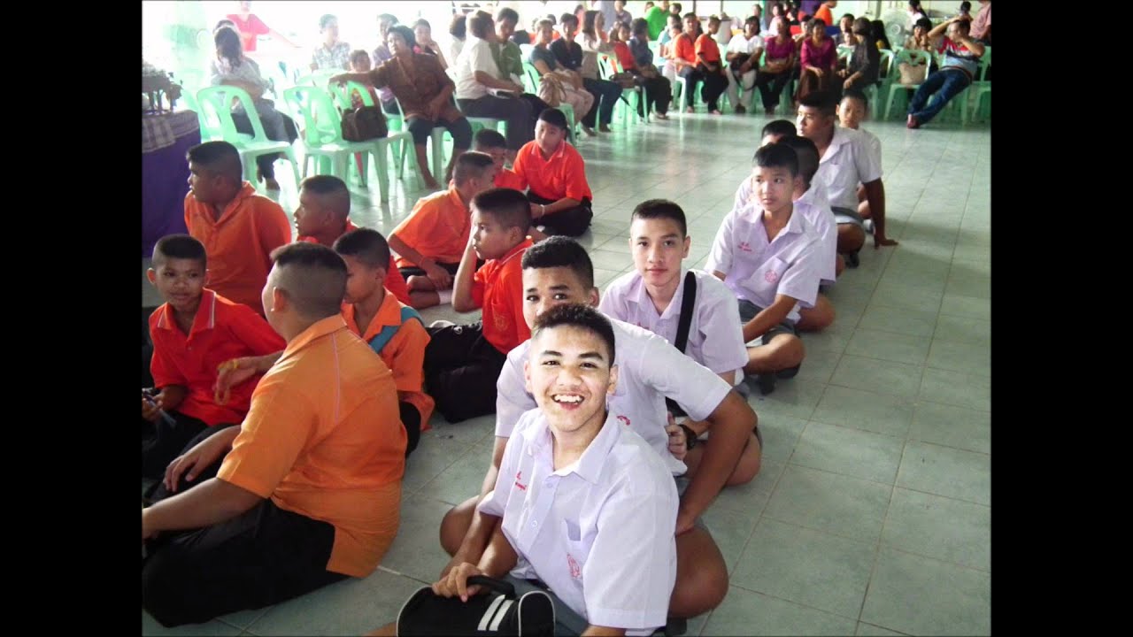 ครบรอบ20 ปีโรงเรียนสัตยาไส.wmv