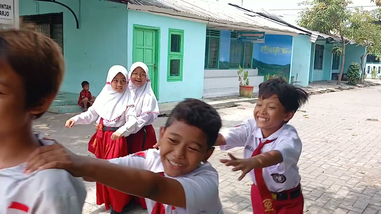 Simulasi Penerapan Rambu Rambu Lalu Lintas Kelas 4A 2425