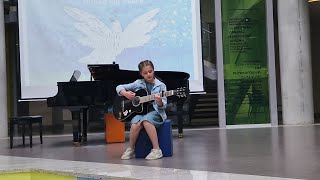 Մենք Guitar And Vocal By Nare Hovhannisyan