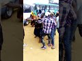 Geita Na Hapa Ni Katoro Stend Ndipo Abiria Huyu Hufanyiwa Kitendo Hiki Geita Na Hapa Ni Katoro Stend Ndipo Abiria Huyu Hufanyiwa Kitendo Hiki