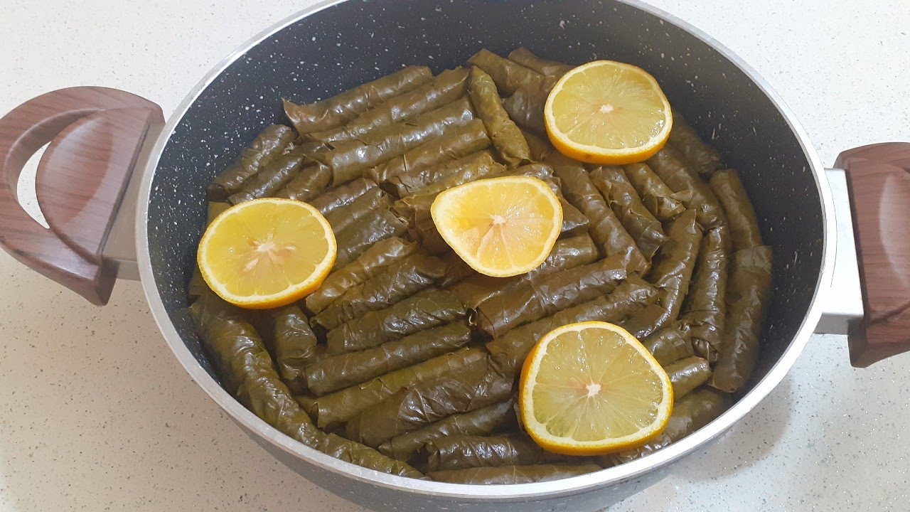 KOLAY YÖNTEMLE Zeytinyağlı Yaprak Sarması Tarifi | Yaprak sarması Nasıl Yapılır | Yemek Tarifleri