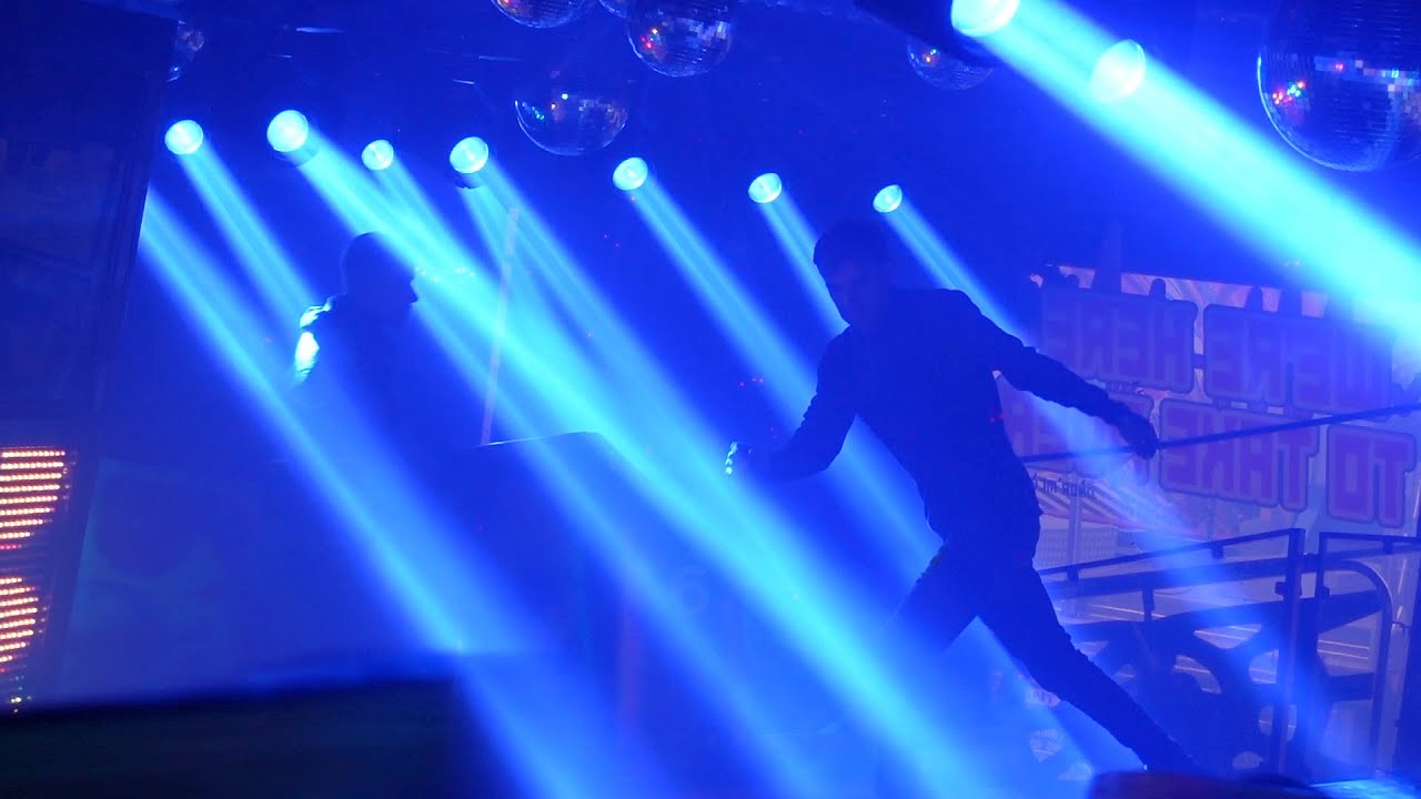 CRAZY!! Over 50 MOVING HEADS, Atmosphere Creator (Albert Evans) Waltzer at Hull Fair 2022