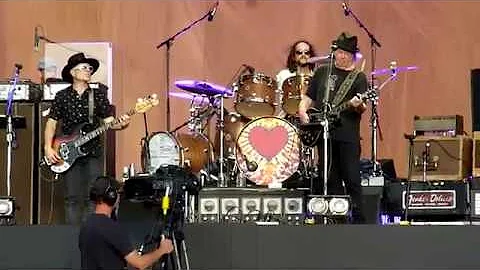 Neil Young - Like a Hurricane - Hyde Park, London ...