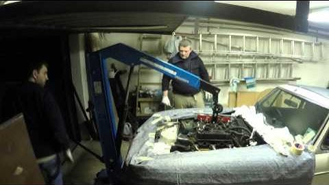 MGB GT engine removal - Time lapse