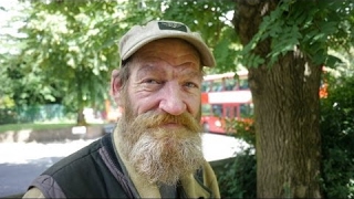 Tony has been sleeping rough in the United Kingdom for 25 years! He's gotten used to it!