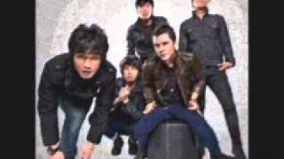 Download Lagu ARMADA BAND ~ MABUK CINTA MP3