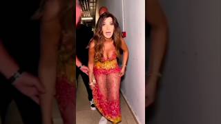 Nancy Ajram After Concert | نانسي عجرم خلعت حذائها بعد حفلة screenshot 3