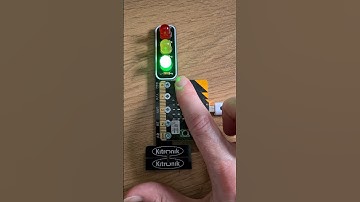 Kitronik traffic light and micro:bit