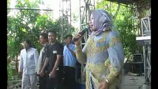 11 Kelangon Voc, Minih Sulastri