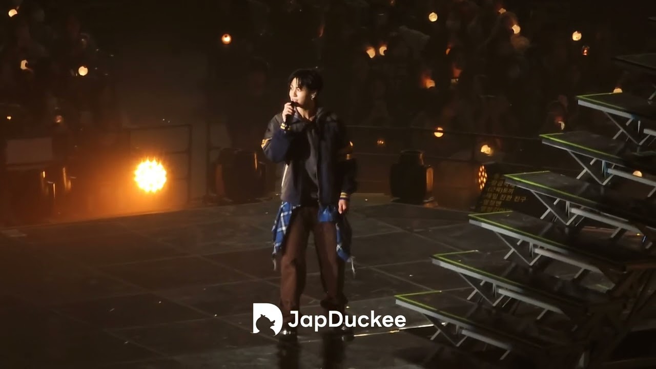 231120_정국 Golden 쇼케이스 직캠 _ 토크 _ 정국이 묻고 아미가 답하다