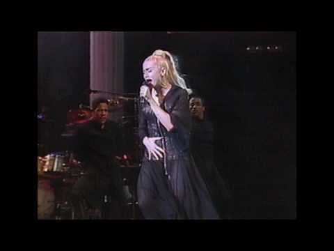 Papa Don't Preach - Madonna Blond Ambition Japan Tour '90