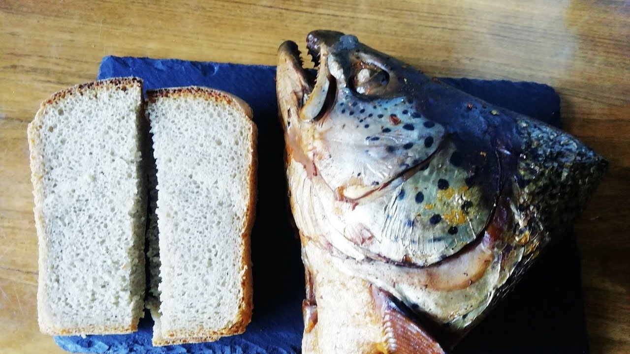 АСМР ИТИНГ 😋 ГОЛОВА КОПЧЕННОГО ЛОСОСЯ 😋 😋 😋