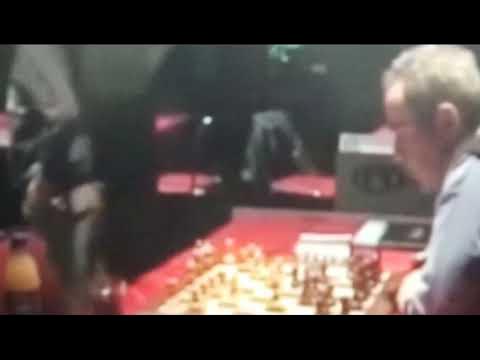 13-year-old Magnus Carlsen gets bored against the Chess Legend Kasparov in  2004 🤯🤯