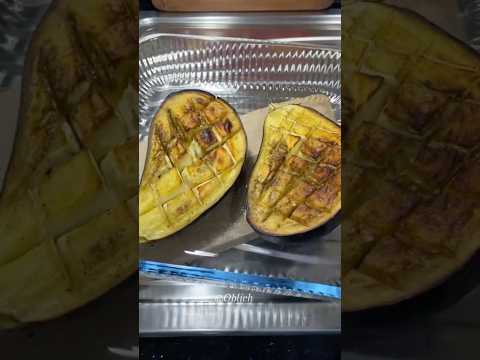 Запечённые баклажаны с фаршем и сыром – Сверху сыр, Снизу вкус! 🍆🧀 #food #cooking #recipe #shorts