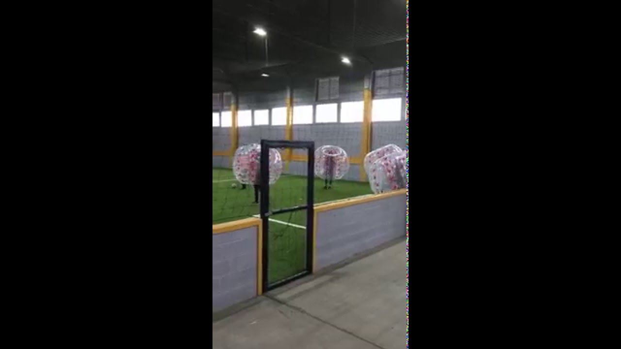 Partie Bubble Foot au Complexe Team Square