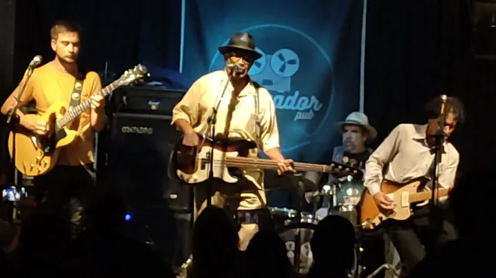 FREDDIE DIXON - "Sweet Home Chicago" (Live )