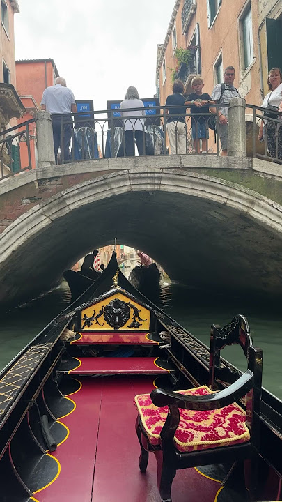 Our Gondola Ride in Venice, Italy ๐ฎ๐น