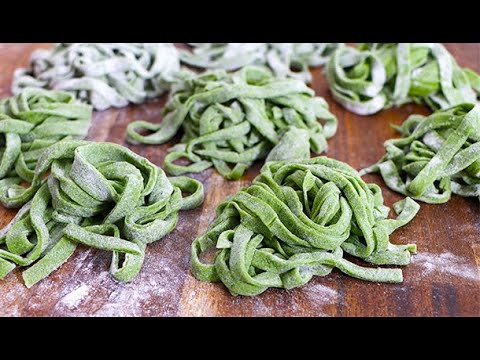 How to Make Green Spinach Pasta #Shorts | Vincenzo